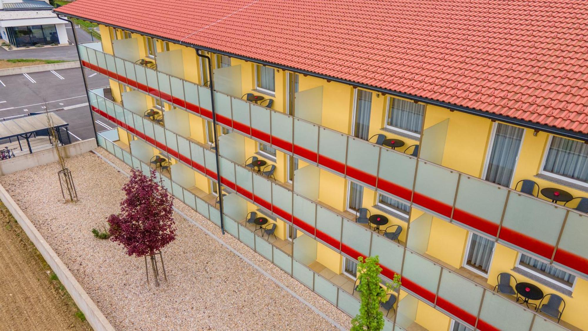 Vulkan Residenz Hotel I Self Check-In Schwarzautal Kültér fotó